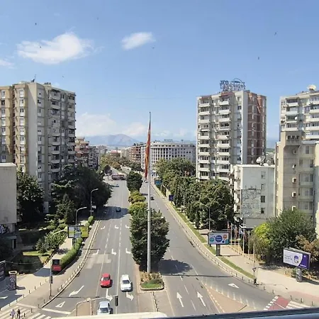 Square In סקופיה