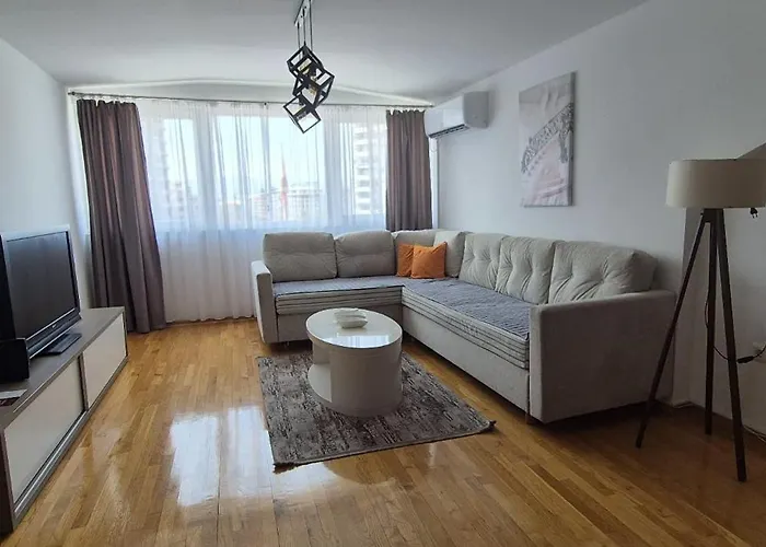 Square In Apartment *