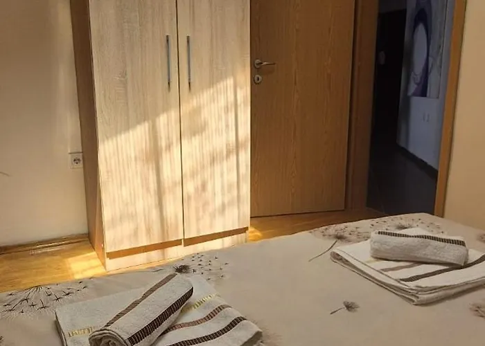 Square In * סקופיה